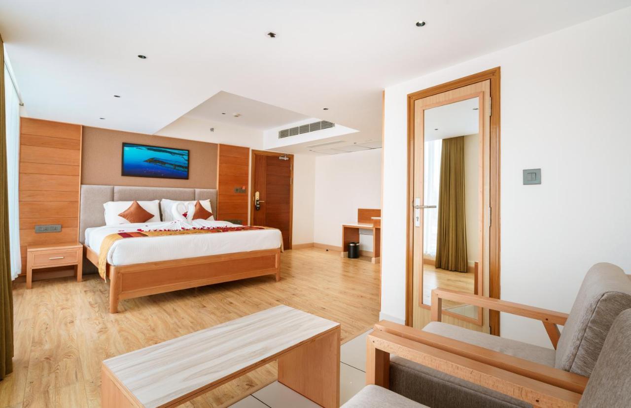 Townbridge Hotels & Suites Kochi 외부 사진