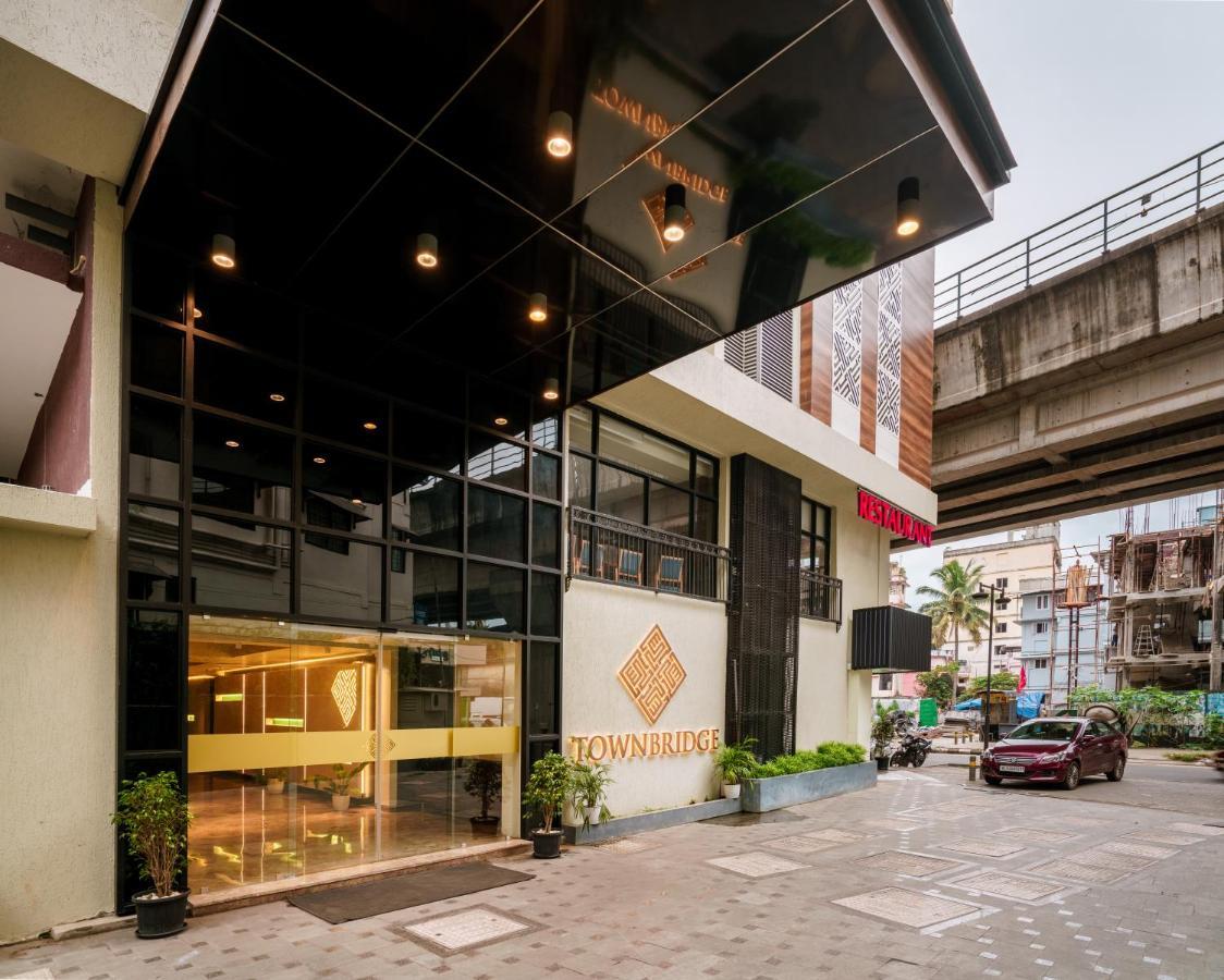 Townbridge Hotels & Suites Kochi 외부 사진