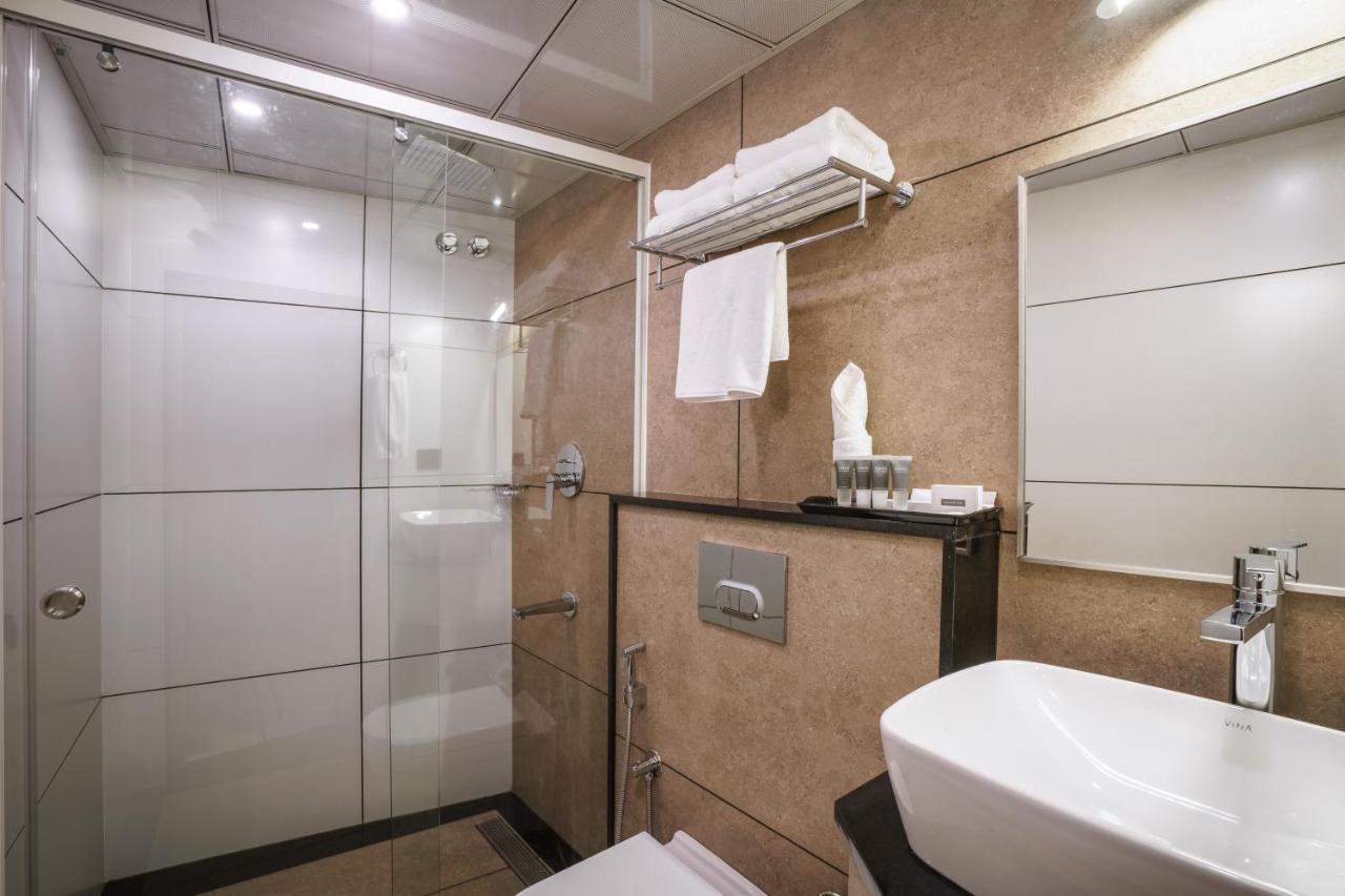 Townbridge Hotels & Suites Kochi 외부 사진