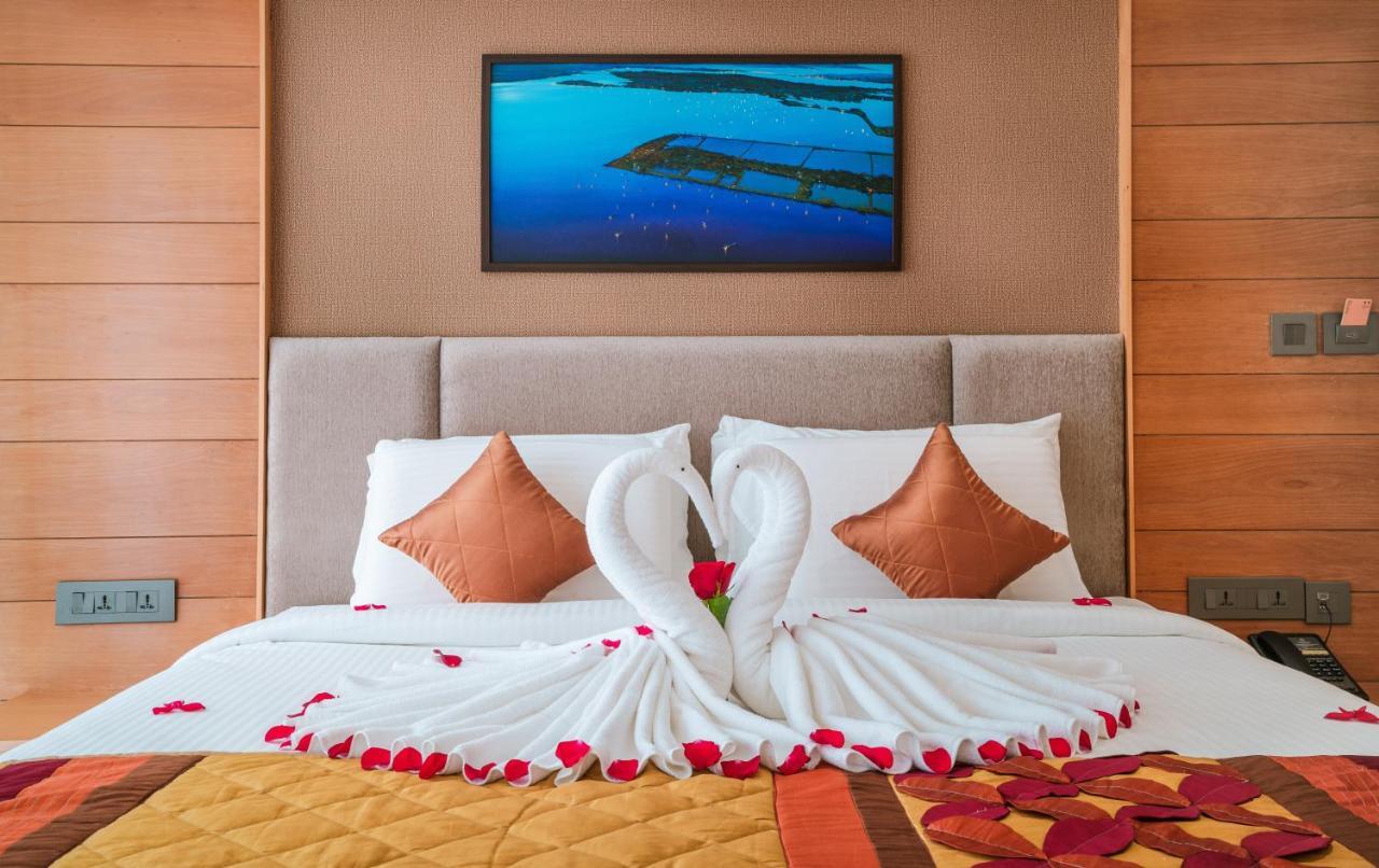 Townbridge Hotels & Suites Kochi 외부 사진