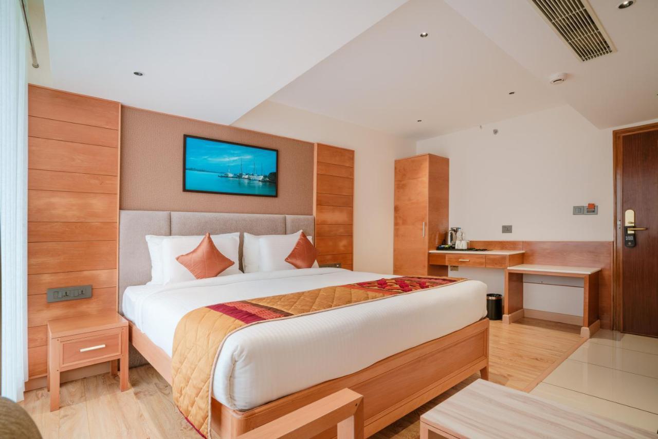Townbridge Hotels & Suites Kochi 외부 사진