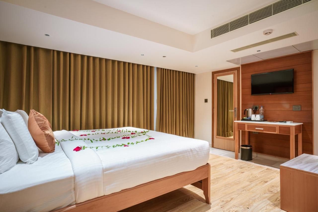 Townbridge Hotels & Suites Kochi 외부 사진