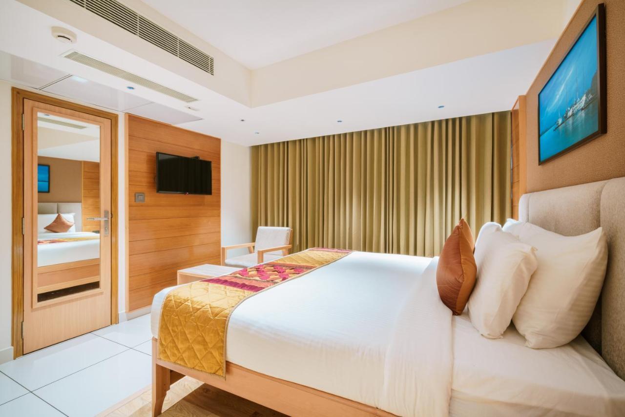Townbridge Hotels & Suites Kochi 외부 사진