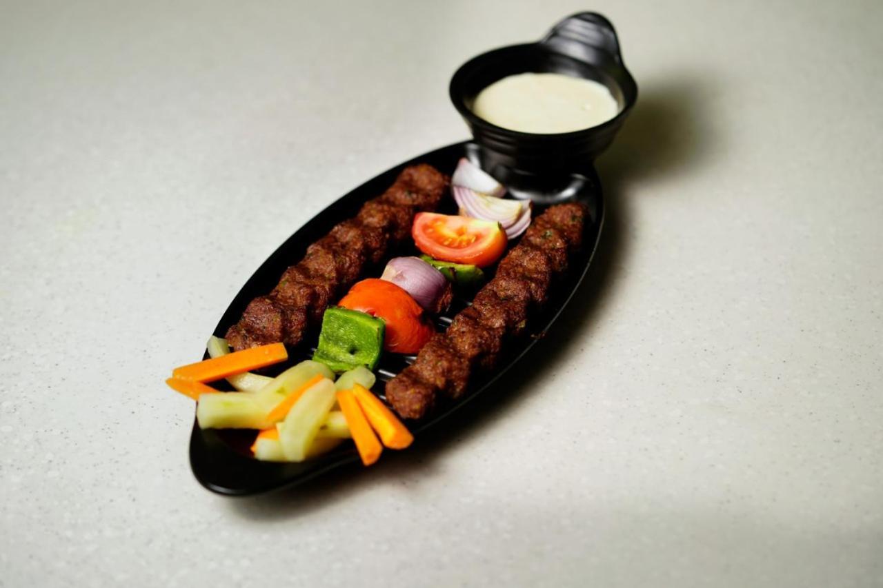 Townbridge Hotels & Suites Kochi 외부 사진