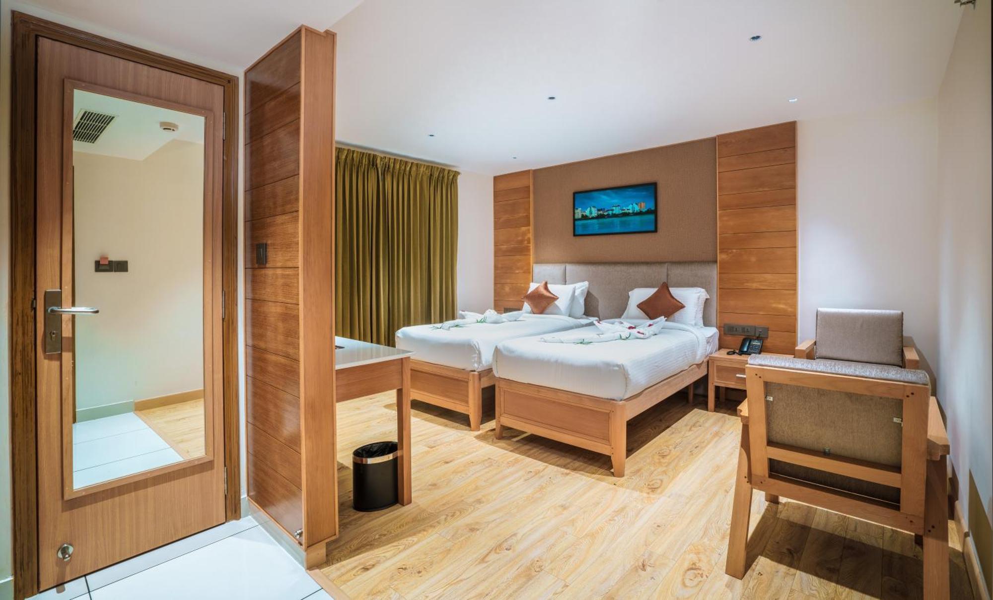 Townbridge Hotels & Suites Kochi 외부 사진